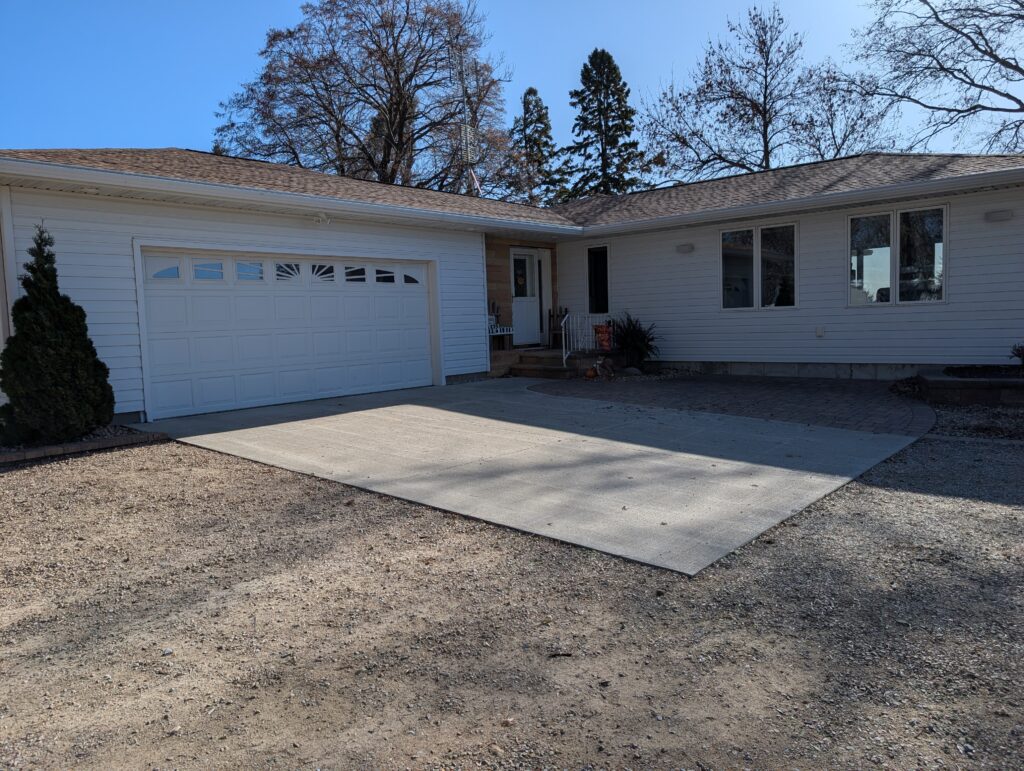 White Leafree in Albert Lea